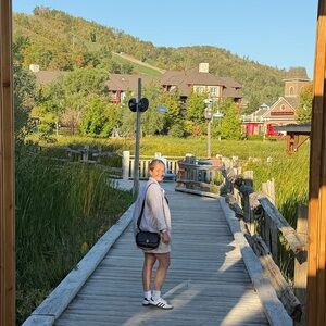 Meet your Posher, Evelyn